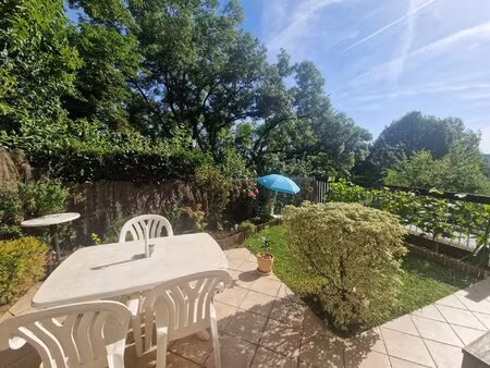 auch quartier calme - bel appartement t3 avec jardin