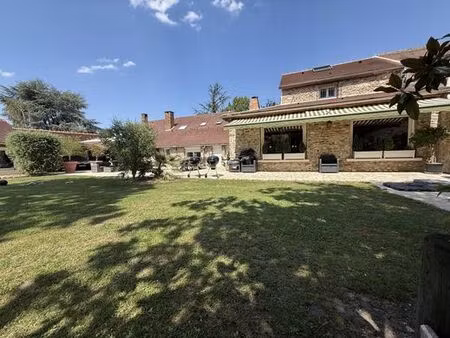villa de 4 chambres de luxe en vente réau  île-de-france