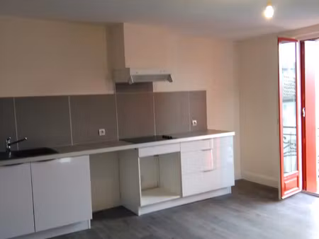 location appartement 2 pièces 45 m² à castelnaudary (11400)