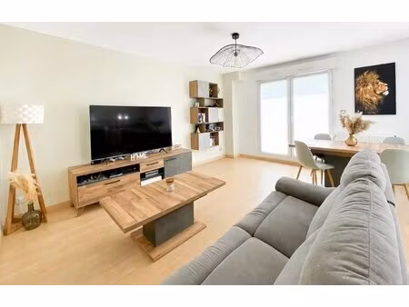 location appartement 3 pièces 73m² publier 74500
