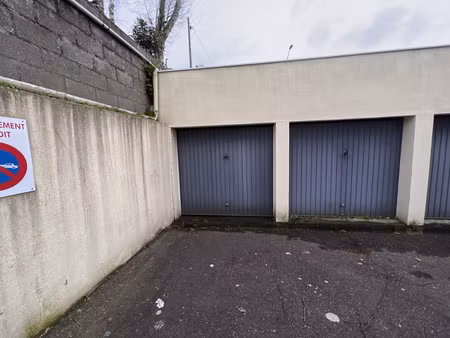 quimper sud - garage 11 m² fermé en fond d'impasse