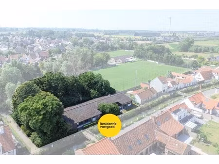 voormalig dienstencentrum met ruime indeling en residentieel potentieel - lissewege