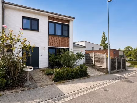 instapklare  recent gerenoveerde woning op toplocatie in egenhoven