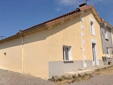 rénové  trois chambres à exideuil-sur-vienne