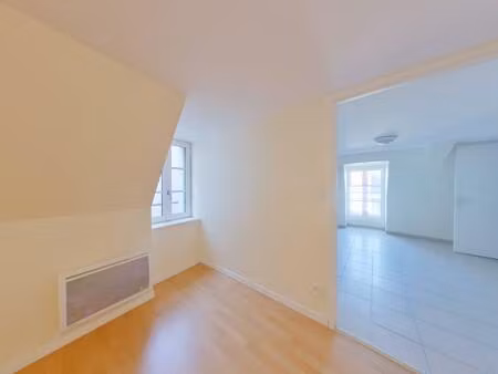 location appartement 2 pièces 23m² montmorillon 86500