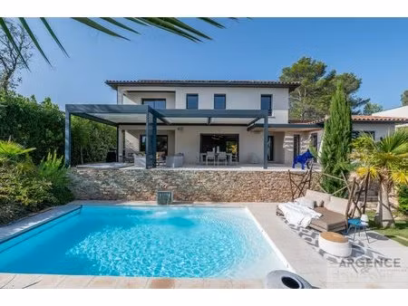 villa contemporaine au coeur de montferrier sur lez