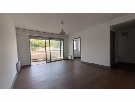 location appartement 1 pièce 39m² niort 79000