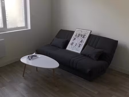 location appartement 1 pièces 20 m2 à saint-quentin