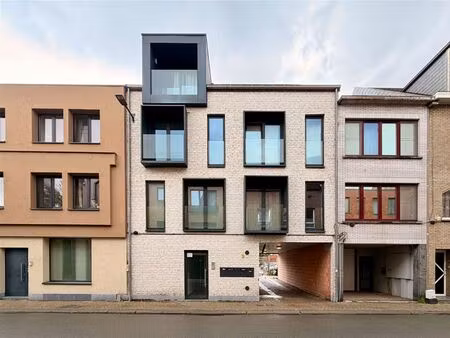 appartement te koop in sint-niklaas met 1 slaapkamer