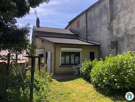 maison de village - 56m ²