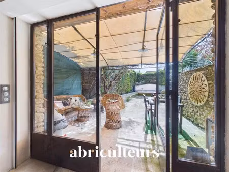 charme de la pierre : maison de ville de 100 m² avec jardin - cavaillon