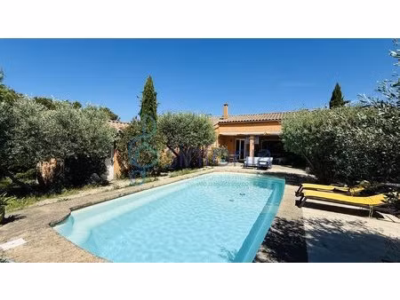 dans un cadre exceptionnel   villa de plain pied rénovée