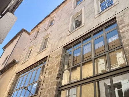 immeuble signature au charme industriel & prestige urbain