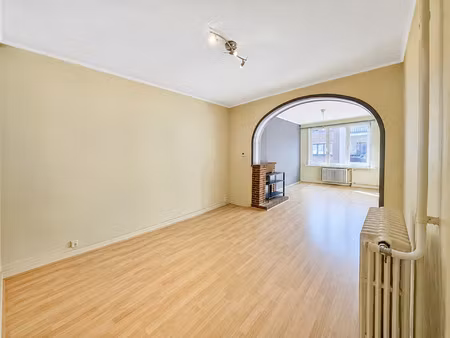 appartement à vendre avec terrasse et 2 chambres   etterbeek (vbe41116)
