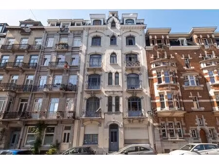 appartement à vendre à jean robiestraat 7 saint-gilles (vbe40818)
