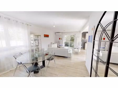 appartement en rdc avec extérieur