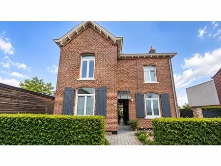 location maison 6 pièces 181m² tressin 59152