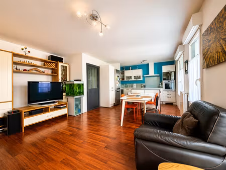 duplex avec terrasse & balcon – calme absolu à 6 min des transports