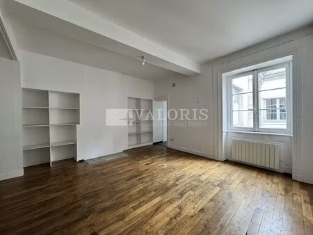 location bureaux 119 m²