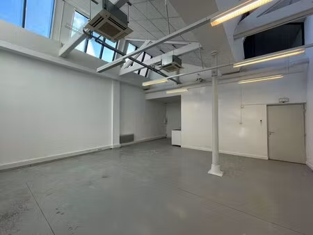 location bureaux 141 m²