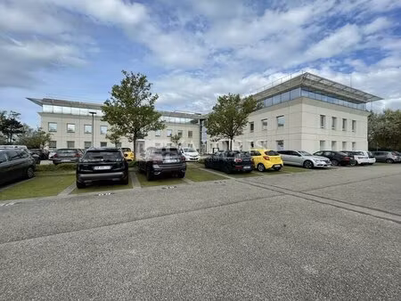 location bureaux 219 m²