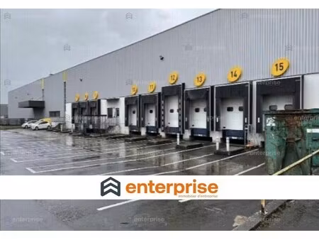 location entrepôt carpiquet 14120 13230m²