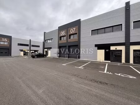 location local d’activités brignoles 83170 291m² à 582m²