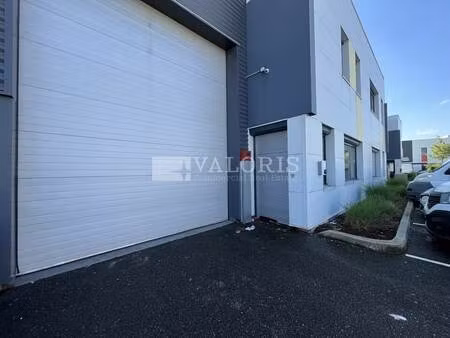 location local d’activités saint fons 69190 300m²