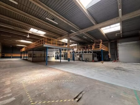 location local d’activités vitrolles 13127 817m² à 2451m²