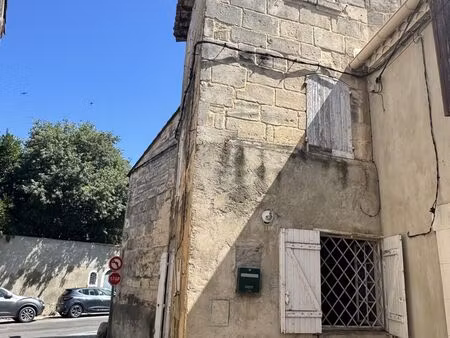 maison à saint-gilles (30800)