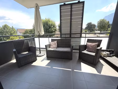 vente appartement 3 pièces 62m2 saint-ismier (38330) - 320000 € - surface privée