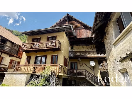vente maison 7 pièces 250m2 pelvoux 05340 - 215000 € - surface privée
