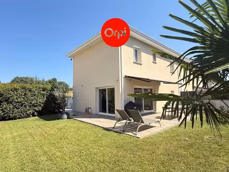 vente maison 4 pièces 94 m² à charnècles (38140)  339 000 €