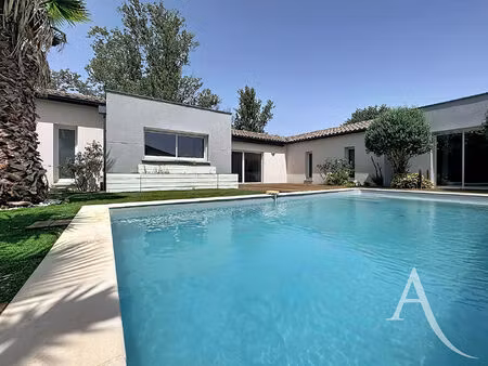 vente maison 6 pièces  172.00m²  roques