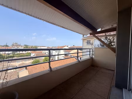 vente appartement 3 pièces 74m2 dax 40100 - - surface privée