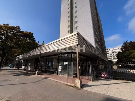 location commerce villeurbanne 69100 70m²