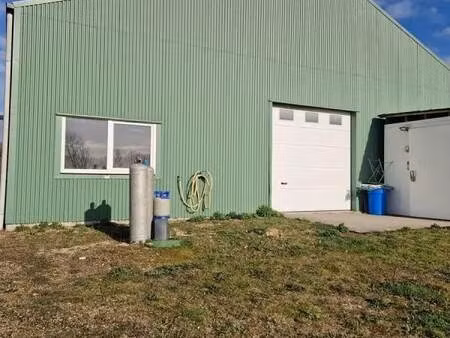 vente local d’activités chaumont en vexin 60240 300m²