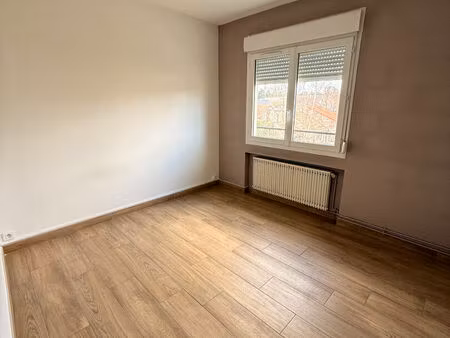 location appartement 3 pièces  56.00m²  soissons