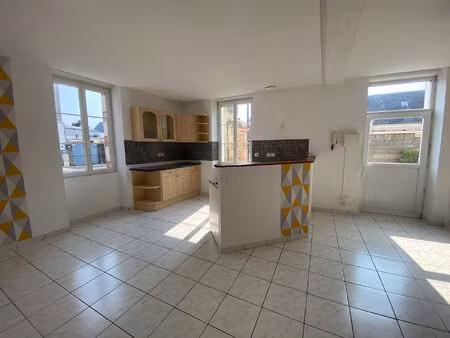 location appartement 3 pièces  60.00m²  les ponts