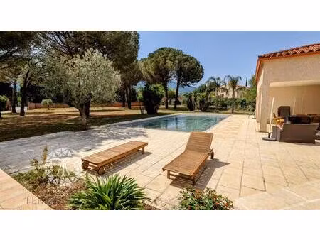 montesquieu des albères - exceptionnelle villa avec piscine sur grand terrain...