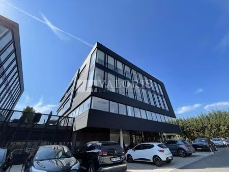 location bureaux 149 m² à 293 m²