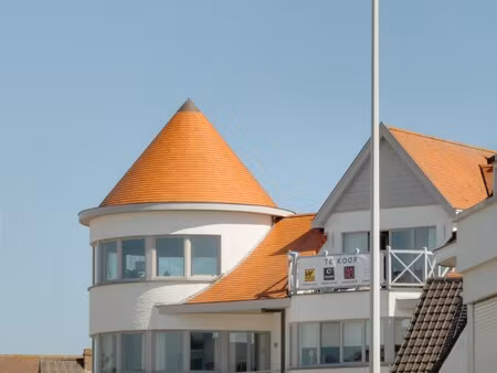 appartement te koop in knokke-heist met 2 slaapkamers