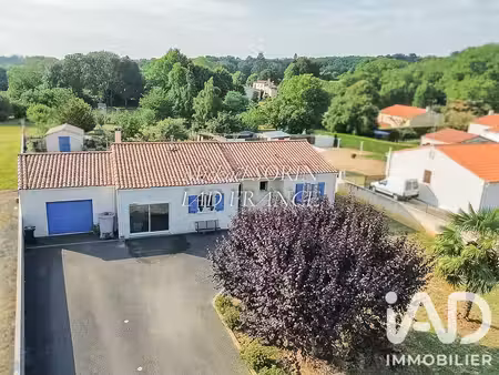maison traditionnelle à la caillere st hilaire (85410)
