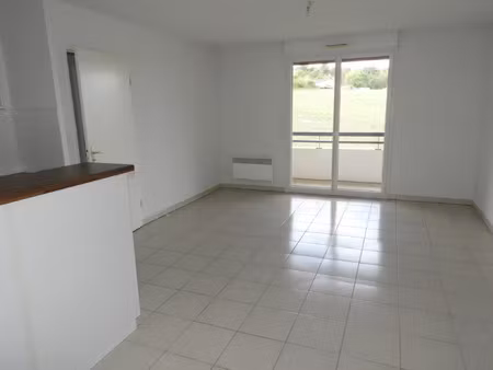 location appartement 2 pièces 39 m² à auch (32000)