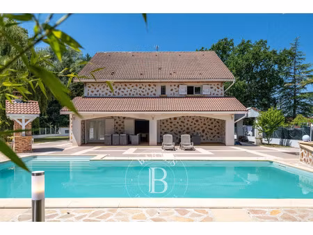 vente maison 9 pièces 238 m² tignieu-jameyzieu (38230)