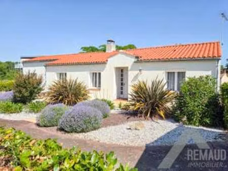 vente maison à aizenay (85190) : à vendre / 108m² aizenay