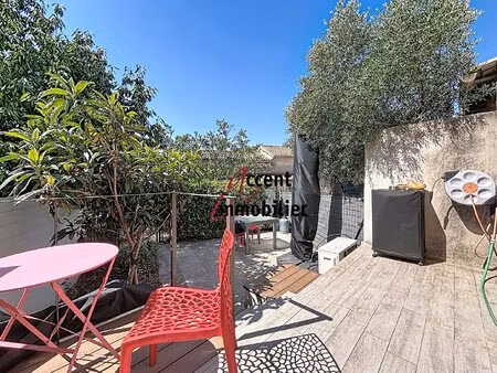 maison de village de 80 m² avec extérieur et stationnement ? coeur de mérindol