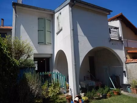 maison centre ville saint girons 09200