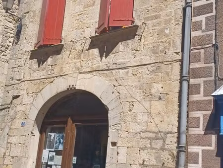 immeuble de caractère à usage mixte en pierre à caylus