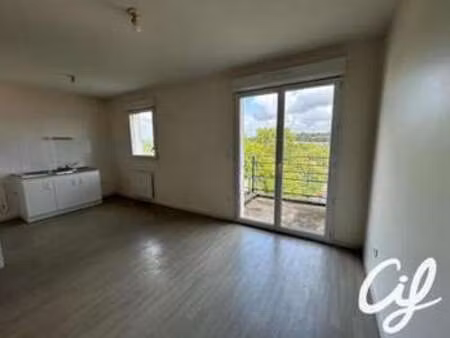 vente appartement 2 pièces à la roche-sur-yon centre ville (85000) : à vendre 2 pièces / 5